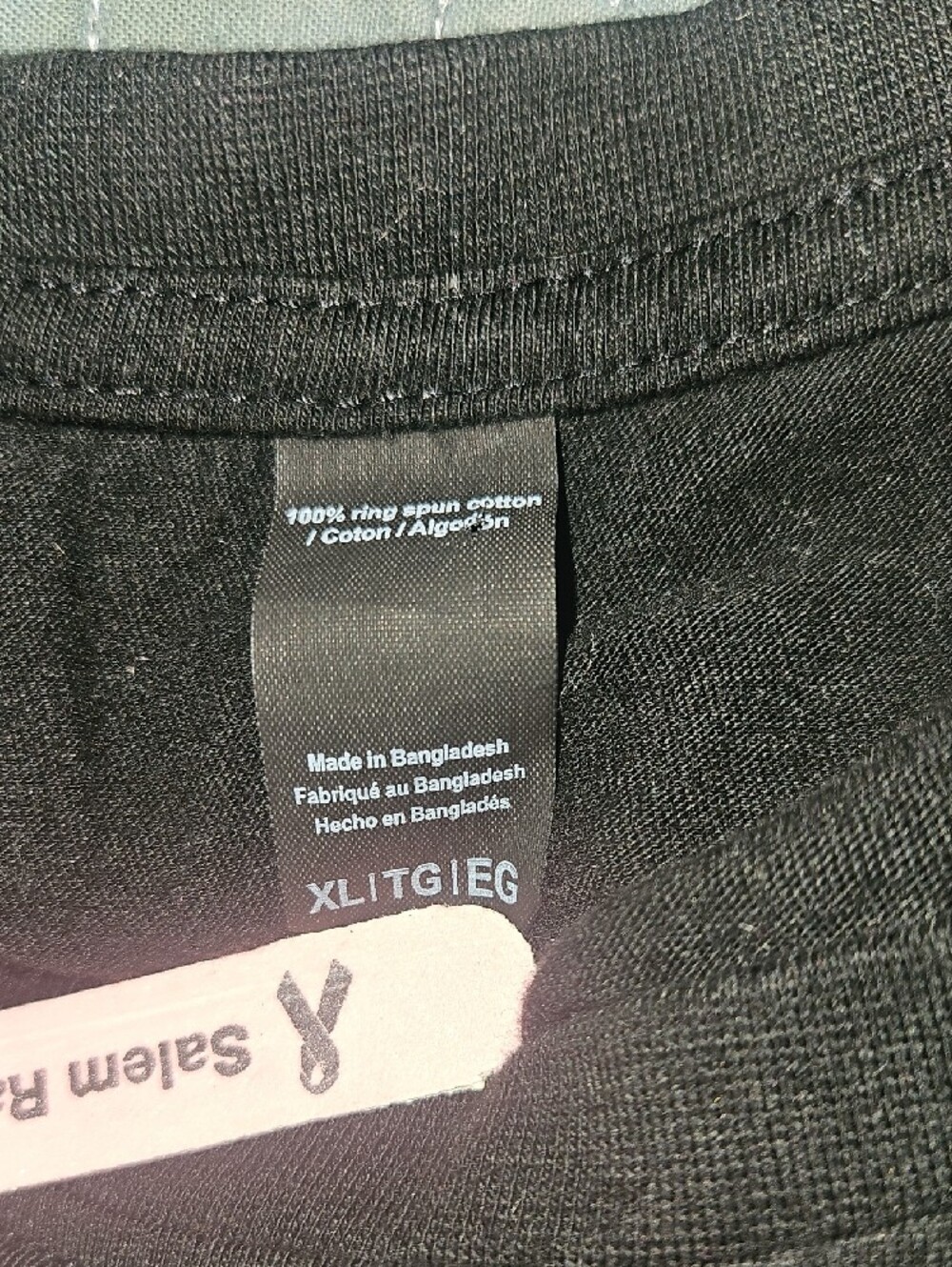 Black Graphic 'Tis But a Scratch' Men's T‑Shirt - Picture 4 of 4